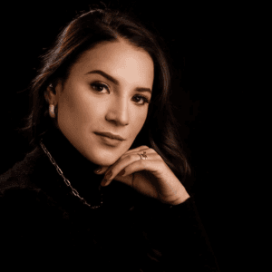 Dra. Suellen Porto - Harmonização Facial e Estética - Tatuapé - SP em Tatuapé