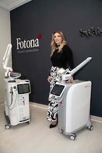 Clínica Leilane Catricala Dermatologista e Fotona Laser Moema em Moema
