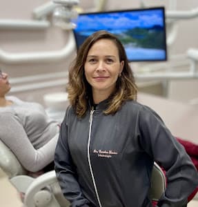 Dra Caroline Guedes - Dentista Tatuapé | Ortodontia | Facetas Dentais | Endodontia em Tatuapé