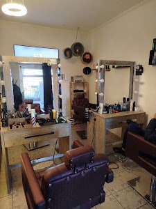 Barba Cabelo e Bigode em Santana