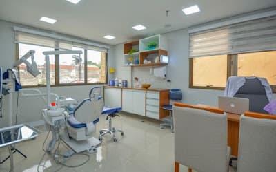 Dra. Kelli Lara | Dentista em Santana em Santana